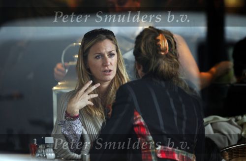 Amsterdam 6 november 2009
Fabienne de Vries op terras.
Peter Smulders bv