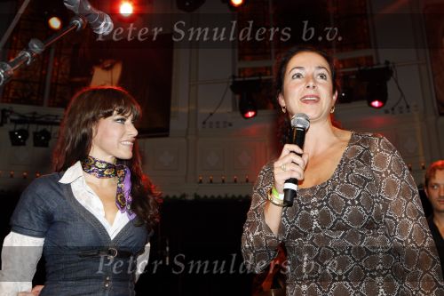 Amsterdam 11 november 2009
Presentatie cd Ellen ten Damme in Paradiso. Ellen met Femke Halsema
Peter Smulders bv
