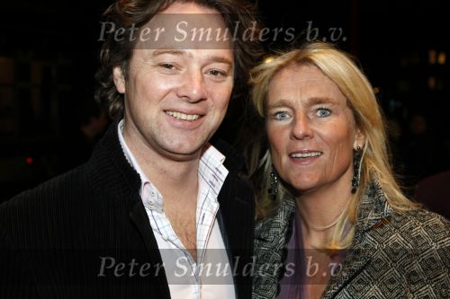 Gouda 7 december 2009
Premiere de gelukkige huisvrouw in schouwburg van Gouda. Frits Sissing met vrouw
Peter Smulders bv