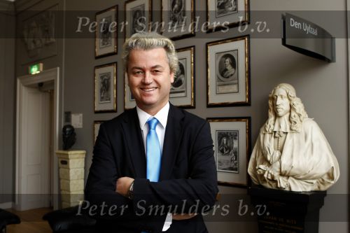 Den Haag 19 november 2009
Karel Hille intervieuwt Geert Wilders op het binnenhof.
Peter Smulders bv