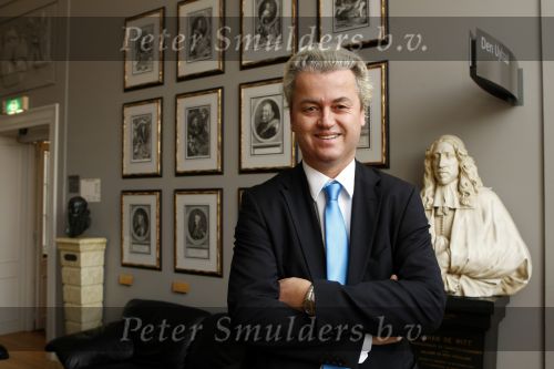 Den Haag 19 november 2009
Karel Hille intervieuwt Geert Wilders op het binnenhof.
Peter Smulders bv
