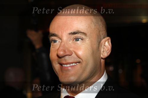 Amsterdam 11 november 2009
Gerard Joling met kaal hooft bij ballet premiere in Carre. Hij heeft zich kaal laten scheren en nieuwe haren laten inplanteren.
Peter Smulders bv
