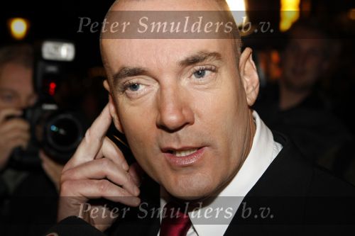 Amsterdam 11 november 2009
Gerard Joling met kaal hooft bij ballet premiere in Carre. Hij heeft zich kaal laten scheren en nieuwe haren laten inplanteren.
Peter Smulders bv