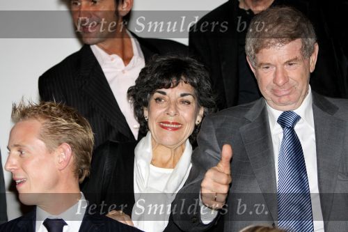 Leiden 13 november 2009
Koningin Beatrix bezoekt de premiere van afscheidsmonologen in de schouwburg van Leiden. hanneke Groenteman en Frits Barend
Peter Smulders bv