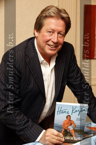 Amsterdam Schiphol 23 november 2009
Presentatie boek Hans Kazan in het Hilton hotel.
Peter Smulders bv