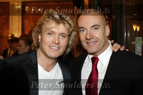 Amsterdam 11 november 2009
Hans Klok met Gerard Joling bij premiere carre.
Peter Smulders bv