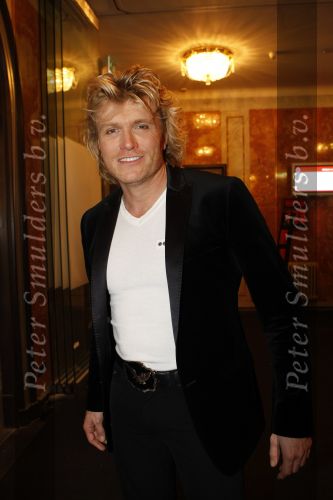 Amsterdam 11 november 2009
Hans Klok met Gerard Joling bij premiere carre.
Peter Smulders bv