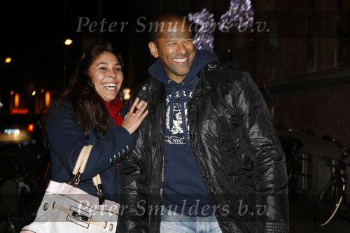Amsterdam 11 november 2009
Presentatie cd Ellen ten Damme in Paradiso. Hind met vriend
Peter Smulders bv