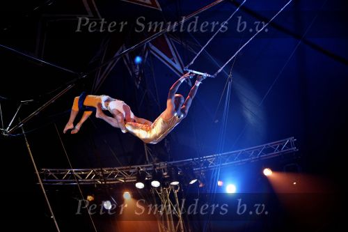 HELMOND - In de tent van Circus Herman Renz werden de opnames van de RTL4 KidsRights KerstSterrenCircus opgenomen. Met op de foto Humberto Tan.