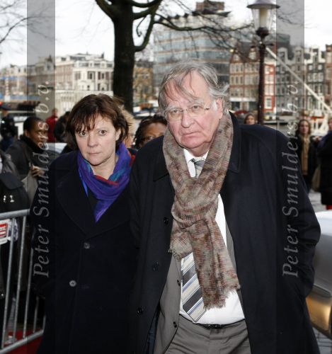 Amsterdam 6 december 2009
Premiere prins Claus in Carre. Koningin Beatrix Prins Constantijn en Prinses Laurentien zijn daarbij aanwezig. Huub Oosterhuis met vrouw
Peter Smulders bv