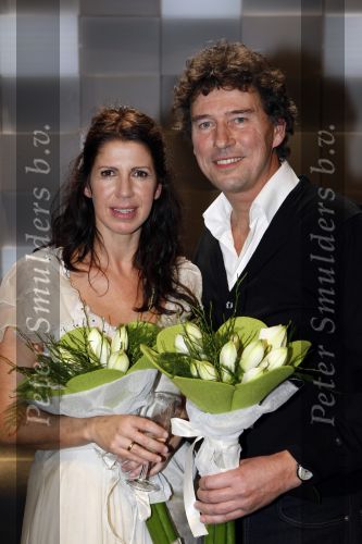 Gouda 7 december 2009
Premiere de gelukkige huisvrouw in het theater van Gouda.
De acteurs zijn Isa Hoes Marc Klein Essink Ruben Lursen Anne Lamsvelt en Marie Louise Stheins.
Peter Smulders bv