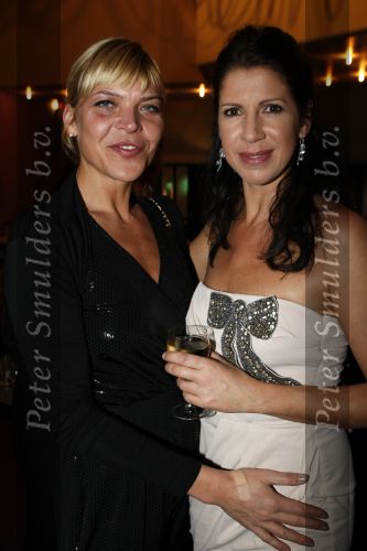 Gouda 7 december 2009
Premiere de gelukkige huisvrouw in het theater van Gouda.
Isa Hoes en Medina Schuurman
Peter Smulders bv