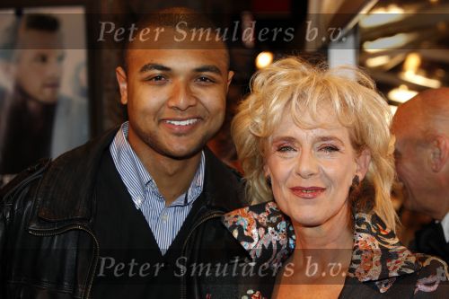 Amsterdam 16 november 2009
Premiere komt een vrouw bij de dochter in Tuschinski.
Jet v d Meij met een vriend
Peter Smulders bv