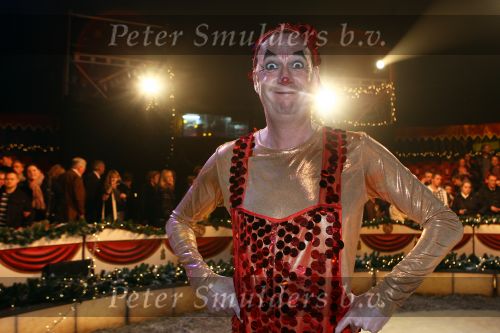 Helmond, 11 November 2009
Kestrscircus Herman Renz met diverse BN-ers in aktie
Jochem v Gelder als clown 
Foto Peter Smulders