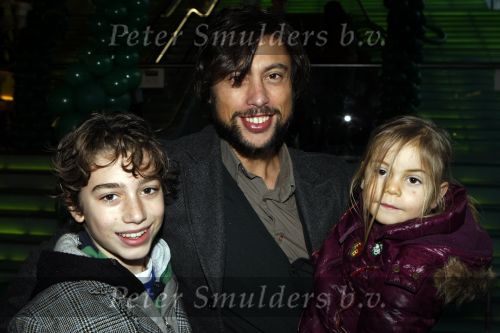 Amsterdam 28 november 2009
Premiere Arthur in pathe Arena.Kaja Wolfers met kinderen
Peter Smulders bv
