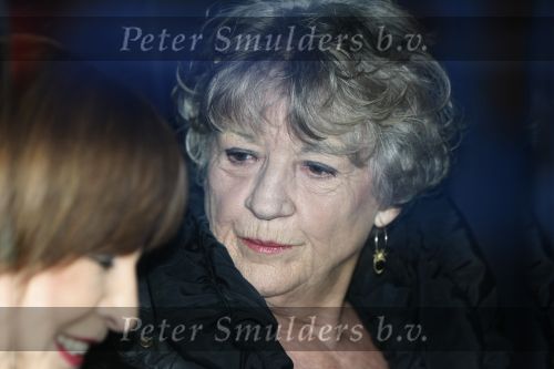 Amsterdam 8 december 2009
Begrafenis Ramses Shaffy op zorgvlied. Ramses vertrok met koets vanaf Carre. Daar waren Liesbeth List met man en dochter en Kitty Courbois
Peter Smulders bv