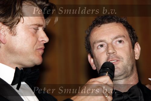Amsterdam 16 november 2009
Premiere komt een vrouw bij de dochter in Tuschinski. Kluun met Beau v Erven Dorens
Peter Smulders bv