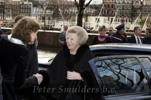 Amsterdam 6 december 2009
Premiere prins Claus in Carre. Koningin Beatrix Prins Constantijn en Prinses Laurentien zijn daarbij aanwezig.
Peter Smulders bv