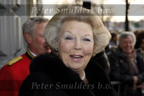 Amsterdam 6 december 2009
Premiere prins Claus in Carre. Koningin Beatrix Prins Constantijn en Prinses Laurentien zijn daarbij aanwezig.
Peter Smulders bv