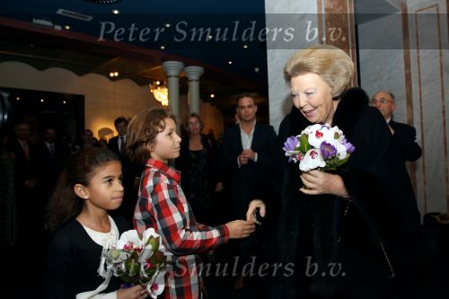 Amsterdam 6 december 2009
Premiere prins Claus in Carre. Koningin Beatrix Prins Constantijn en Prinses Laurentien zijn daarbij aanwezig.
Peter Smulders bv