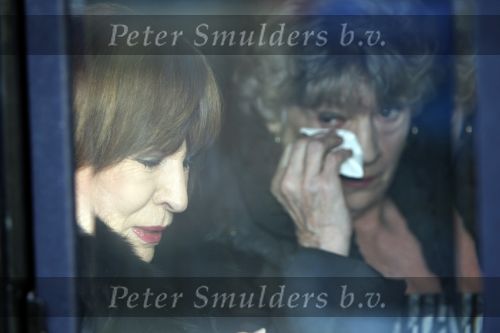 Amsterdam 8 december 2009
Begrafenis Ramses Shaffy op zorgvlied. Ramses vertrok met koets vanaf Carre. Daar waren Liesbeth List met man en dochter en Kitty Courbois
Peter Smulders bv