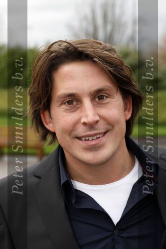 Kaatsheuvel 29 november 2009
Presentatie CD Sound of music in het efteling theater. Lodewijk Hoekstra met zijn vriendin Kristel Reijnhout
Peter Smulders bv