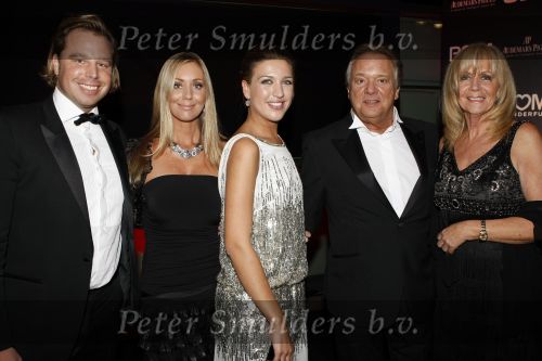 Amsterdam 21 november 2009
Gala van JFK waar de nederlander van het jaar gekozen wordt in de passenger terminal. John Loes en Vanessa v Katwijk
Peter Smulders bv