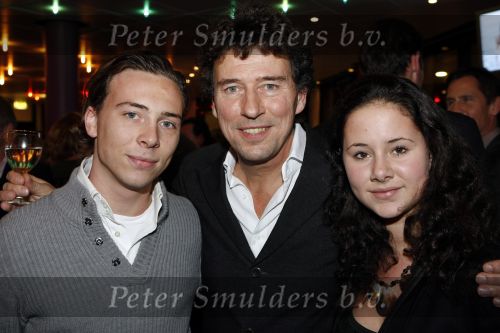 Gouda 7 december 2009
Premiere de gelukkige huisvrouw in het theater van Gouda.
Marc Klein Essink met zijn kinderen
Peter Smulders bv