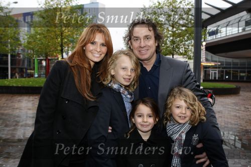 Amsterdam 28 november 2009
Premiere Arthur in pathe Arena. Marco en Leontine Borsato met hun kinderen Luca Senna en Jada
Peter Smulders bv