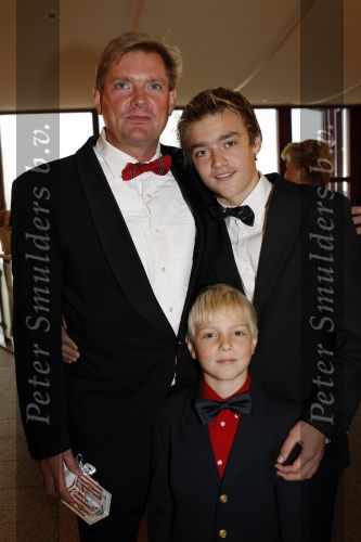 Hoorn 15 november 2009
Premiere Chicago in de schouwburg van Hoorn. Man Mariska v Kolck Knut met zoons
Peter Smulders bv