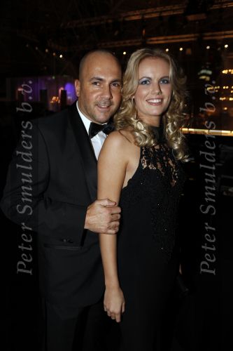 Amsterdam 10 december 2009
VIP avond van de miljonair fair in de RAI. Menthal Theo Nabuurs met vriendin Maaike Jansen
Peter Smulders bv