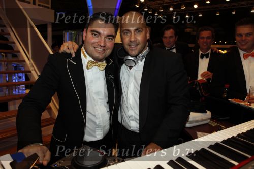 Amsterdam 10 december 2009
VIP avond van de miljonair fair in de RAI. Mental Theo Nabuurs met Eddy v Weel
Peter Smulders bv