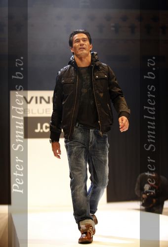 Amsterdam 9 november 2009
modeshow JC Rags en Vingino op  de beurs van Life after Football. Michael Mols met zoon
Peter Smulders bv