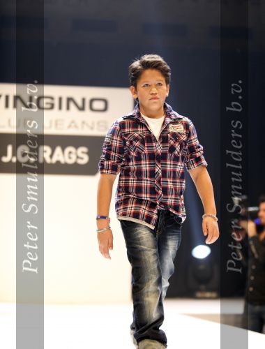 Amsterdam 9 november 2009
modeshow JC Rags en Vingino op  de beurs van Life after Football. Michael Mols zoon
Peter Smulders bv