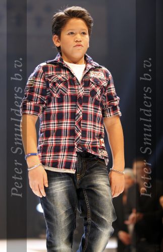 Amsterdam 9 november 2009
modeshow JC Rags en Vingino op  de beurs van Life after Football. Michael Mols zoon
Peter Smulders bv