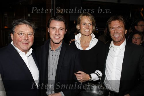 Amsterdam 25 november 2009
Opening grand cafe Players in amsterdam. Oger Lusink met vriendin en zoon Martijn en Peter v Merkenstijn
Peter Smulders bv