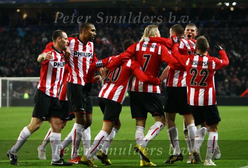 Eindhoven, 12 December 2009
Kompetitiewedstrijd PSV-AZ, eindstand 1-0 Seizoen 2009/2010
Ola Toivonen brengt 4 minuten voor tijd PSV op 1-0
Foto Junior Smulders