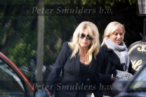 Amsterdam 6 november 2009
Patricia Paay wordt bij haar hotel opgehaald en naar fotostudio gebracht.
Peter Smulders bv