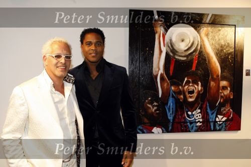 Amsterdam 9 november 2009
LAF Life after Football beurs  in de beurs van Berlage. Patrick Kluivert met Rossana 
Peter Smulders bv