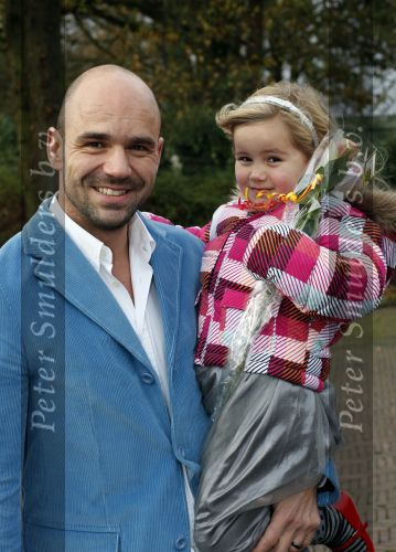 Kaatsheuvel 29 november 2009
Presentatie CD Sound of music in het efteling theater. Peter Post met zijn dochter Lola
Peter Smulders bv