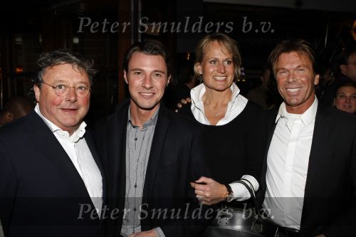 Amsterdam 25 november 2009
Opening grand cafe Players in amsterdam. Oger Lusink met vriendin en zoon Martijn en Peter v Merkenstijn
Peter Smulders bv
