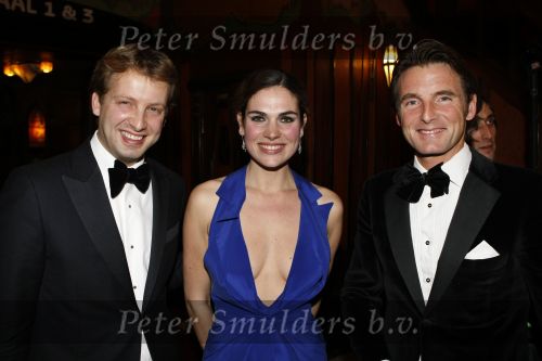 Amsterdam 16 november 2009
Premiere komt een vrouw bij de dochter in Tuschinski. Prins Maurits met Prins Floris en Anna Drijver
Peter Smulders bv