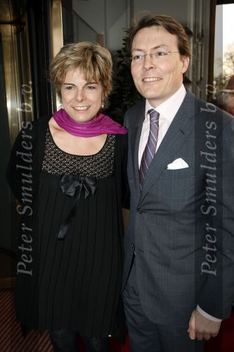 Amsterdam 6 december 2009
Premiere prins Claus in Carre. Koningin Beatrix Prins Constantijn en Prinses Laurentien zijn daarbij aanwezig.
Peter Smulders bv