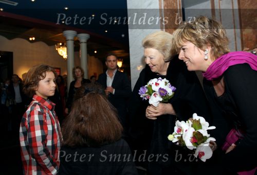 Amsterdam 6 december 2009
Premiere prins Claus in Carre. Koningin Beatrix Prins Constantijn en Prinses Laurentien zijn daarbij aanwezig.
Peter Smulders bv