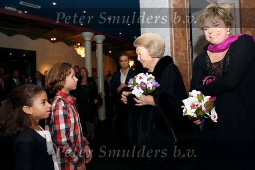Amsterdam 6 december 2009
Premiere prins Claus in Carre. Koningin Beatrix Prins Constantijn en Prinses Laurentien zijn daarbij aanwezig.
Peter Smulders bv