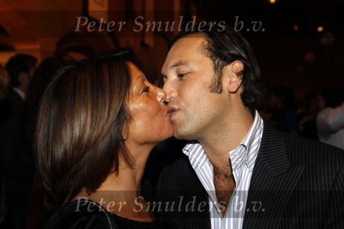 Amsterdam 9 november 2009
LAF Life after Football beurs  in de beurs van Berlage. Rachel hazes met vriend
Peter Smulders bv