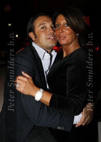 Amsterdam 9 november 2009
LAF Life after Football beurs  in de beurs van Berlage. Rachel hazes met vriend
Peter Smulders bv