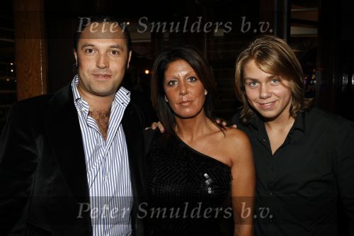 Amsterdam 25 november 2009
Opening grand cafe Players in amsterdam. Rachel Hazes met vriend en Andre Jr
Peter Smulders bv