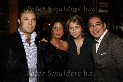 Amsterdam 25 november 2009
Opening grand cafe Players in amsterdam. Rachel Hazes met vriend en Andre Jr
Peter Smulders bv
