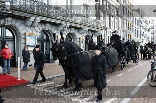 Amsterdam 8 december 2009
Begrafenis Ramses Shaffy op zorgvlied. Ramses vertrok met koets vanaf Carre. Daar waren Liesbeth List met man en dochter en Kitty Courbois
Peter Smulders bv